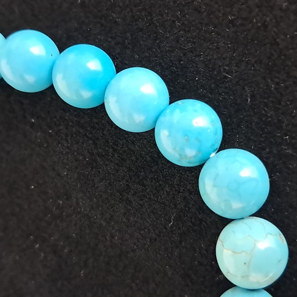 Turquoise Natural Crystal‎ Stone Stretchy Bracelet. 8MM Bead Size. - Picture 4 of 5